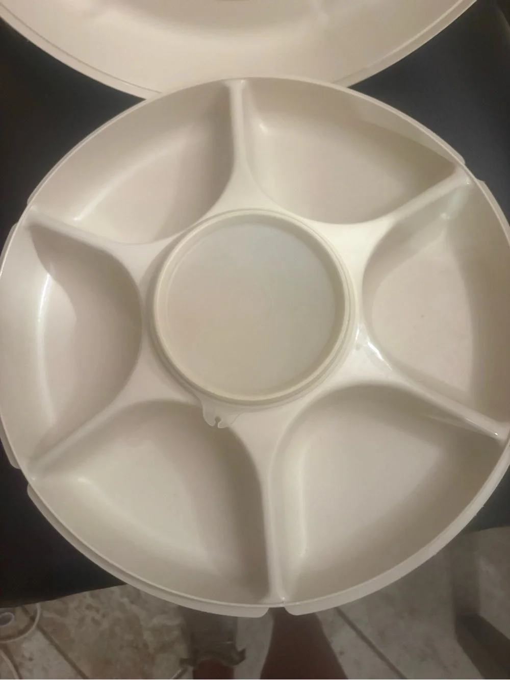Vintage Tupperware serving center